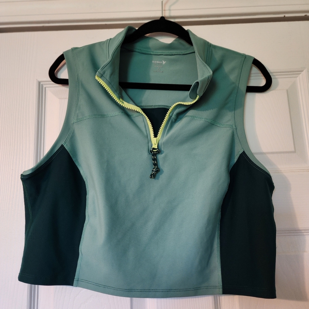 Old Navy Active Powersoft Go Dry Green 1/4 Zip Cropped Active Top